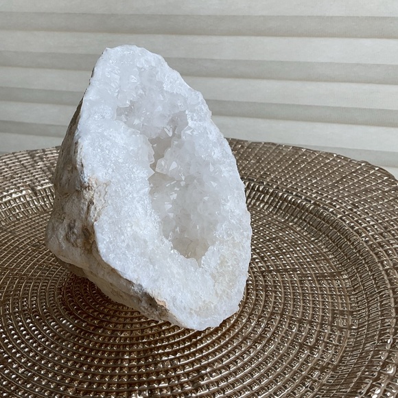 Collector Grade Crystal Geode - Picture 3 of 11